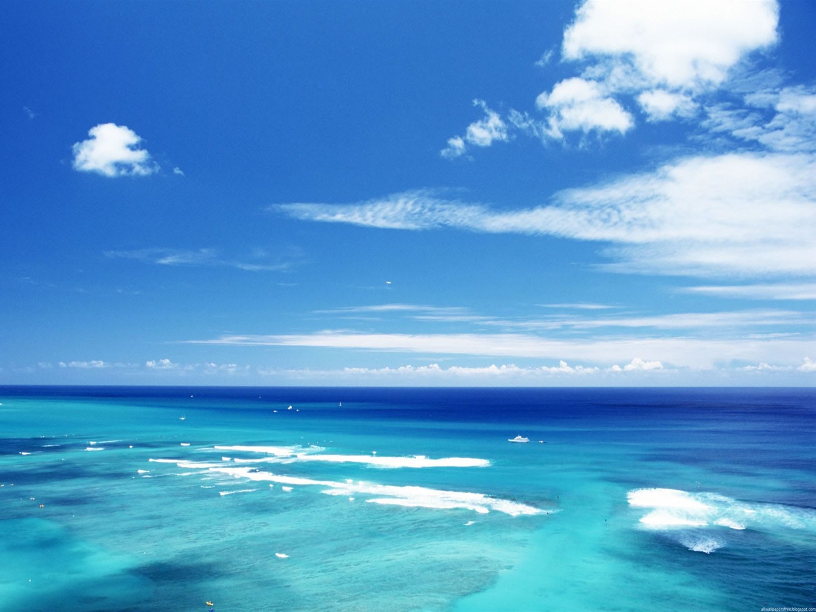 Há quem questione se o céu e o mar realmente são azuis (Foto: Reprodução)