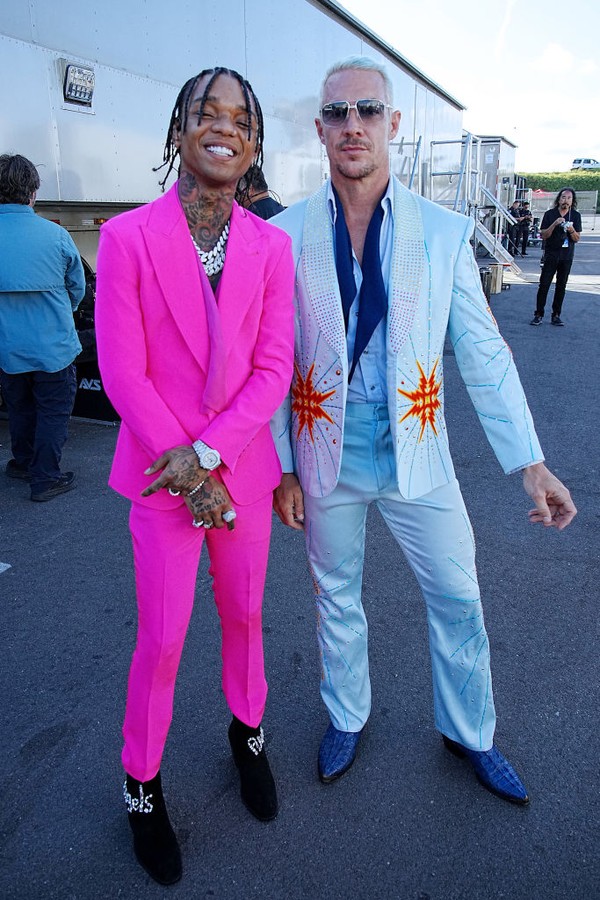 SANTA MONICA, CALIFORNIA - JUNE 05: (-R) Swae Lee and Diplo attend the 2022 MTV Movie & TV Awards at Barker Hangar on June 05, 2022 in Santa Monica, California. (Photo by Jeff Kravitz/Getty Images for MTV) (Foto: Getty Images for MTV)