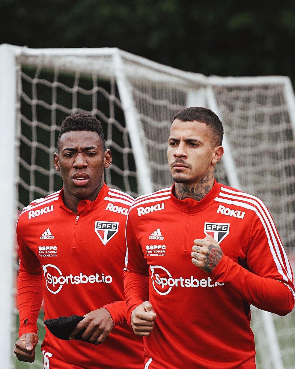 Diego Costa e Léo em treino do São Paulo — Foto: Divulgação