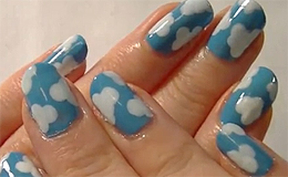 Unhas Decoradas De Verao Veja Como Desenhar Fundo Do Mar Ceu E Mais Moda E Beleza Gnt Natal, ano novo, carnaval, páscoa rendinhas, lacinhos e desenhos delicados são perfeitos para decorar unhas com desenhos. unhas decoradas de verao veja como