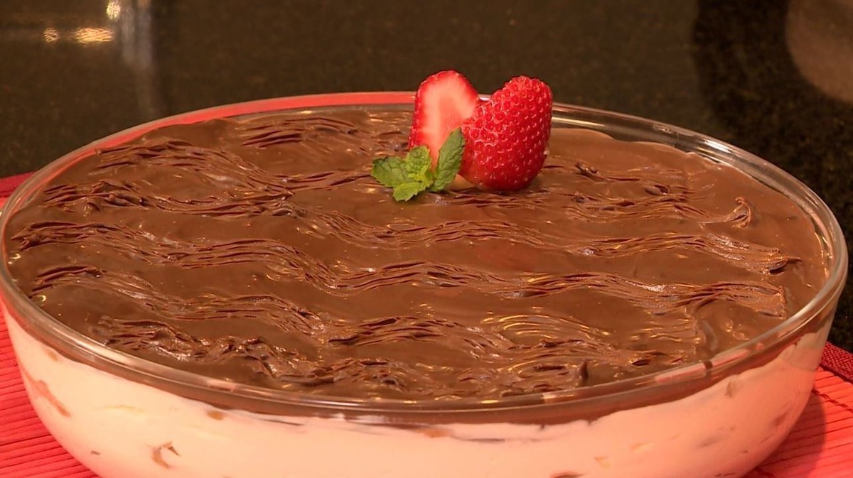 Aprenda a preparar torta de bolacha com nata e ganache de chocolate ...