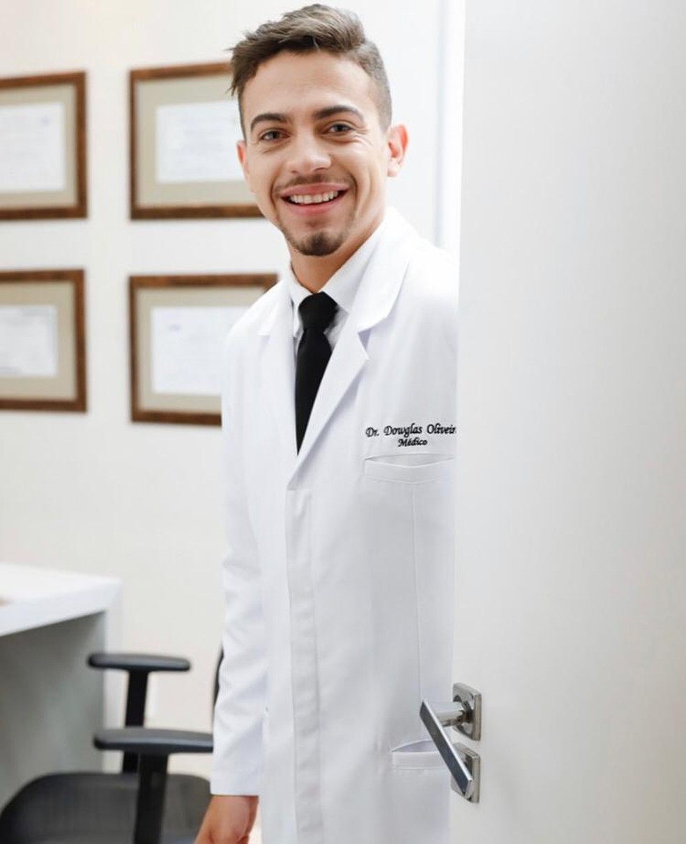 Médico ainda utiliza as técnicas de estudo usadas para conseguir aprovação no vestibular — Foto: Arquivo Pessoal