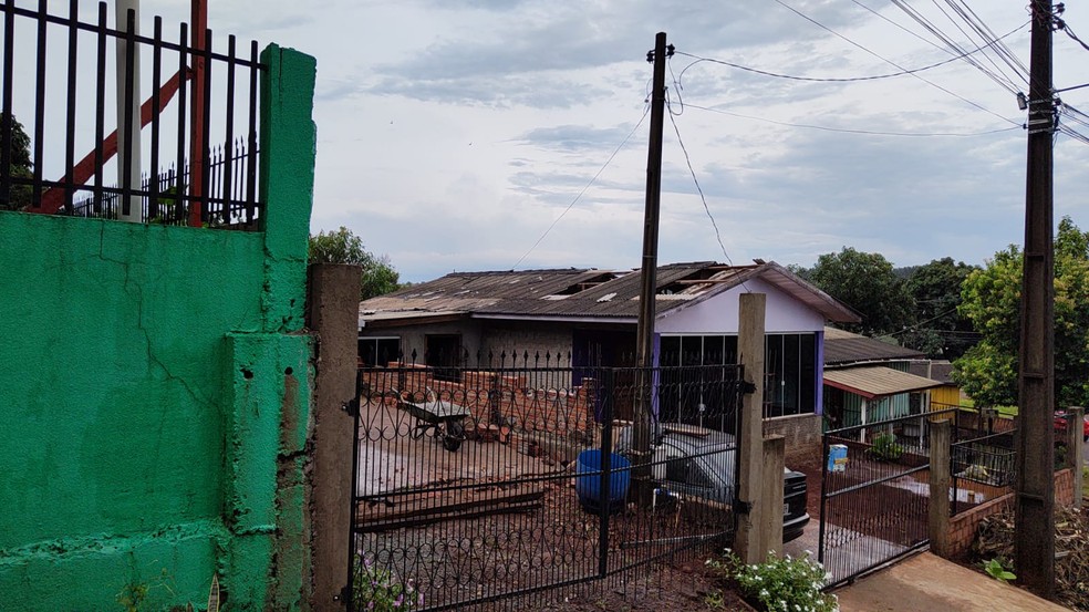 Danos foram em regiões diferentes da cidade — Foto: Divulgação/Corpo de Bombeiros