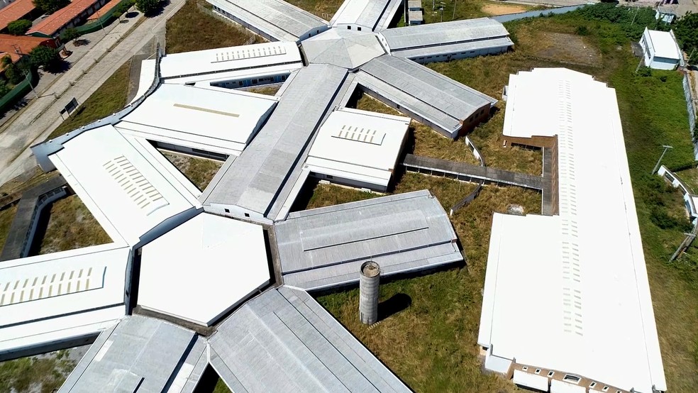 Equipamentos destinados ao hospital foram repassados para unidades da rede estadual pelo fato de a obra ainda não ter sido concluída. — Foto: Reprodução/TV Verdes Mares