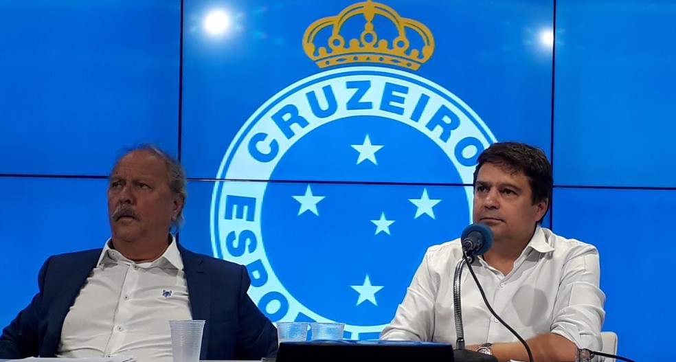 Entrevista coletiva do Cruzeiro para comentar as denúncias de irregularidades; Wagner Pires de Sá e Itair Machado — Foto: Frederico Ribeiro