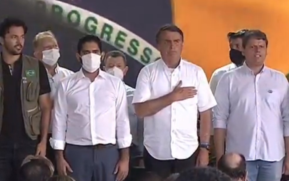 Presidente Jair Bolsonaro em inauguração de trecho da Ferrovia Norte-Sul em São Simão Goiás — Foto: Reprodução/TBC