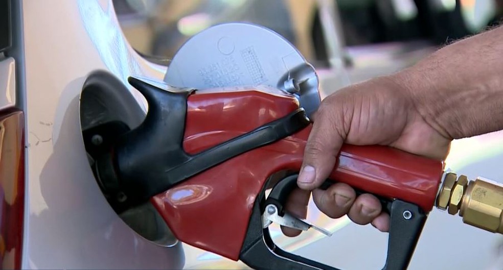 Posto de gasolina em Campinas — Foto: Vaner Santos/EPTV