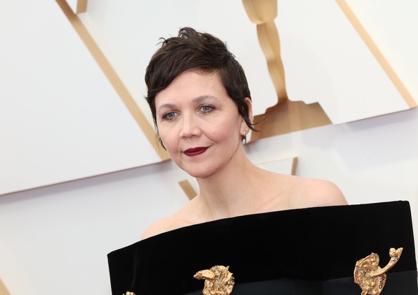 HOLLYWOOD, CALIFORNIA - MARCH 27: Maggie Gyllenhaal attends the 94th Annual Academy Awards at Hollywood and Highland on March 27, 2022 in Hollywood, California. (Photo by David Livingston/Getty Images) (Foto: Getty Images)
