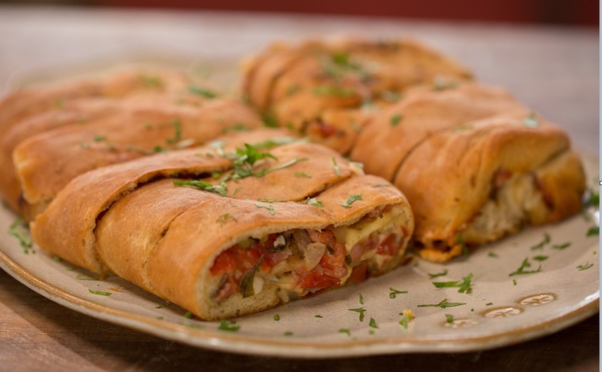 Pizza Enrolada Com Linguica Receitas Gshow Gshow
