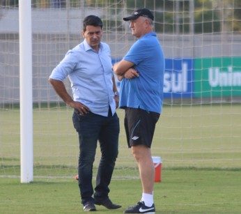 Felipão cobra reforços e tira Grêmio dos favoritos ao título do Brasileirã