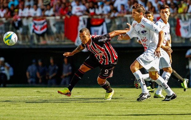 Se não contratar mais, São Paulo terá ano difícil, prevê comentarista