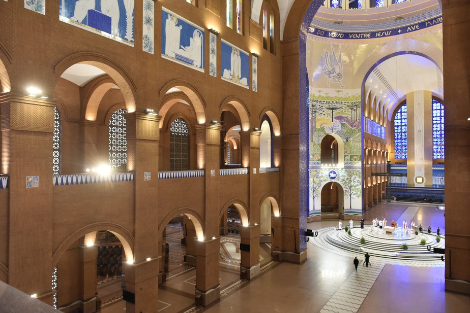 Missas Da Semana Santa Em Aparecida Sao Realizadas Sem Publico Por Causa Do Covid 19 Vale Do Paraiba E Regiao G1