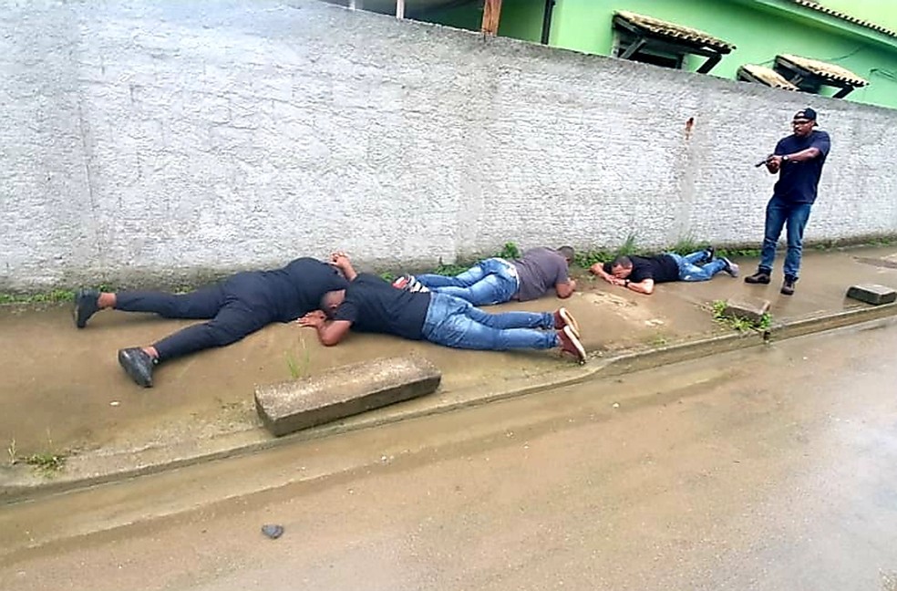 Quatro sequestradores foram presos pela DAS em Campo Grande — Foto: Reprodução