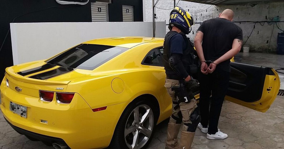 Tudo Variado Brasil : Motorista de Camaro amarelo é detido 