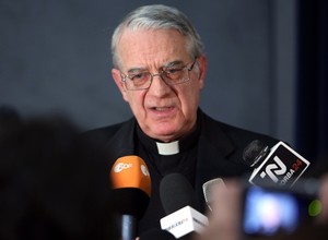 Federico Lombardi, porta-voz do Vaticano (Foto: Getty Images)