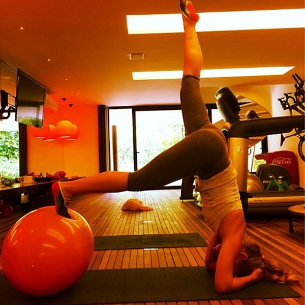 Angélica mostra habilidade no Pilates (Foto: Reprodução/Instagram)