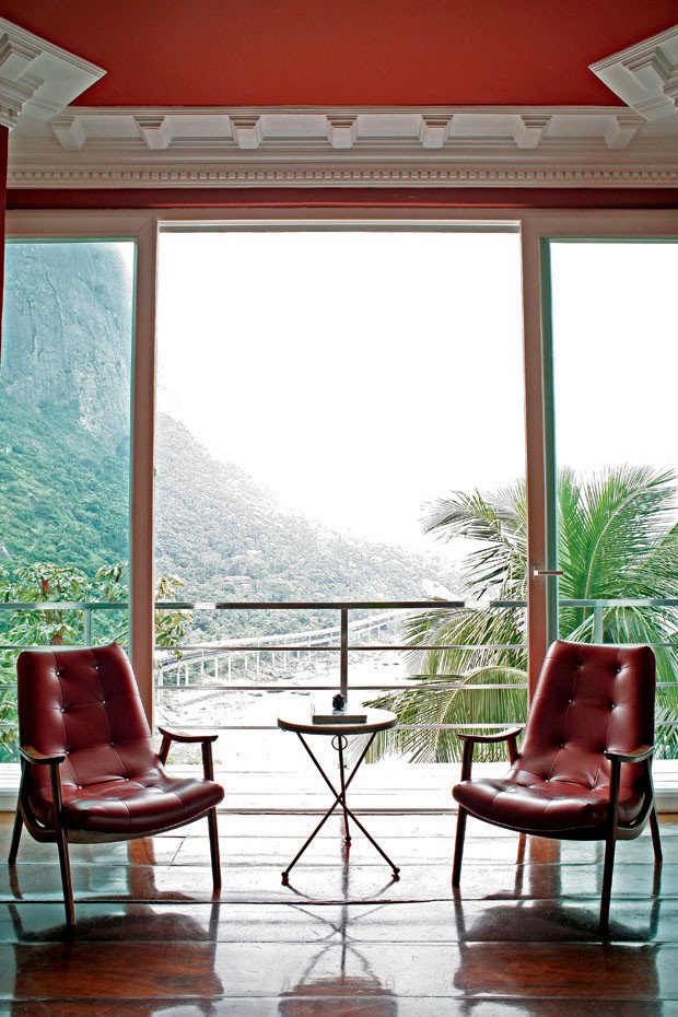Ambiente com vista espetacular no hotel La Suite, em Joatinga (Foto: divulgação)