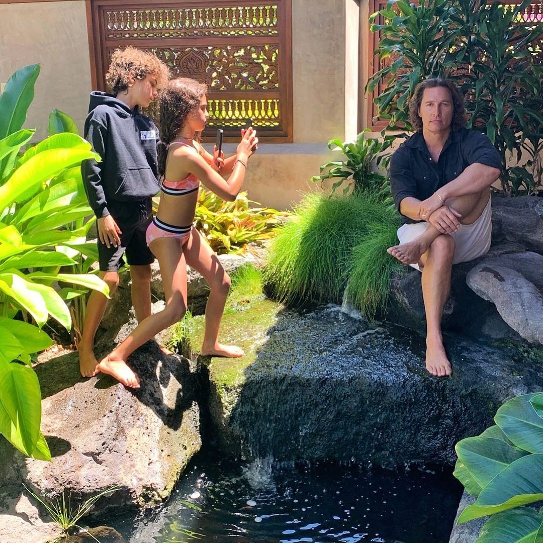 Matthew McConaughey e os filhos Levi e Vida (Foto: Instagram)