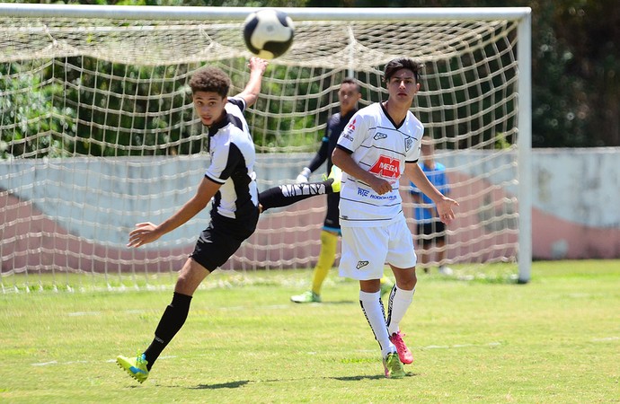 Júlio Vitor Atacante Rio Branco-SP Tigre (Foto: Sanderson Barbarini / Foco no Esporte)