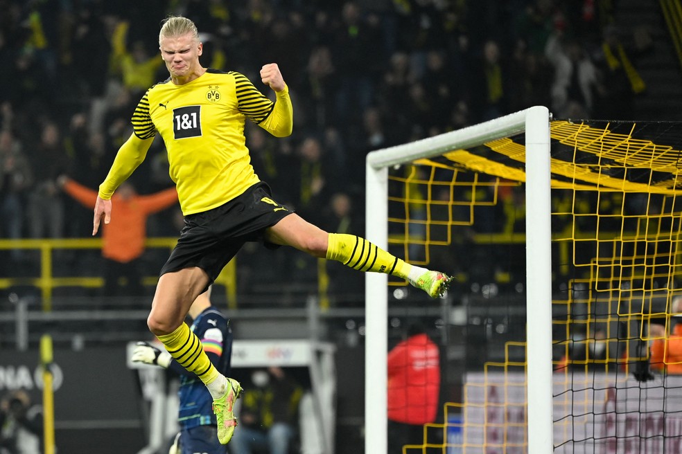 Haaland na época de Borussia Dortmund — Foto: Ina Fassbender / AFP