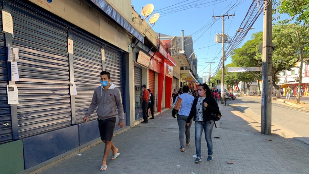 Prefeitura restringiu horários do comércio na capital, após tendência de alta no número de casos da Covid-19 — Foto: Raquel Freitas/G1