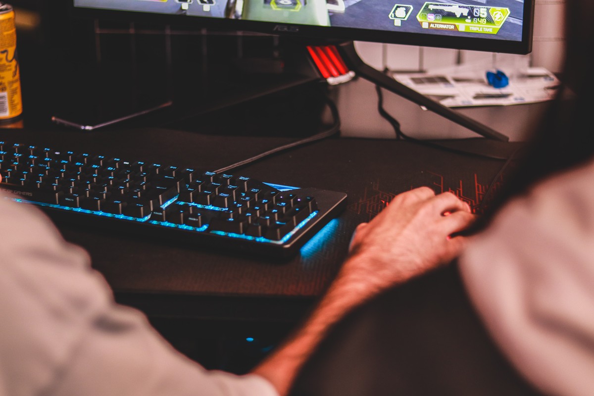 Teclado ABNT2: 6 modelos gamers para conhecer antes de comprar