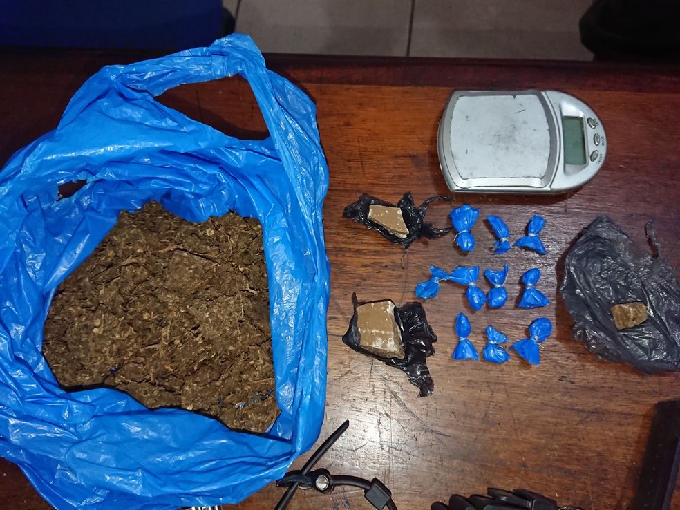 Também foi apreendida uma balança de precisão na casa onde a quadrilha estava  (Foto: Polícia Civil de Óbidos/Divulgação)