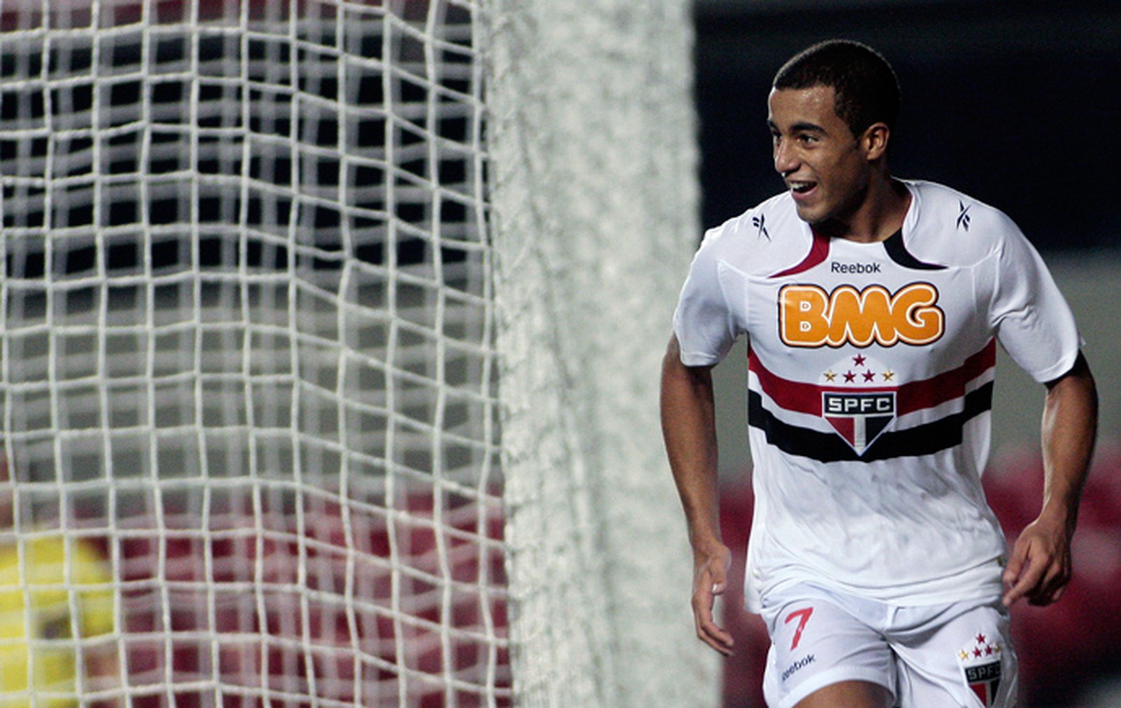 Lucas Moura fala de amor pelo São Paulo e elogia Fernando Diniz: 