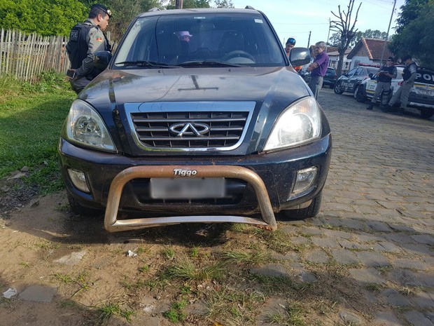 Carro de executivo foi encontrado no Centro de Charqueadas (RS) (Foto: Polícia Civil/Divulgação)