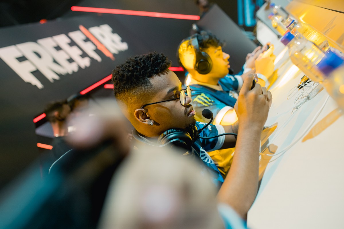 C O P A Ff 2020 Fear Vivo Keyd Liquid E Santos Estreiam Com Booyah Free Fire Ge