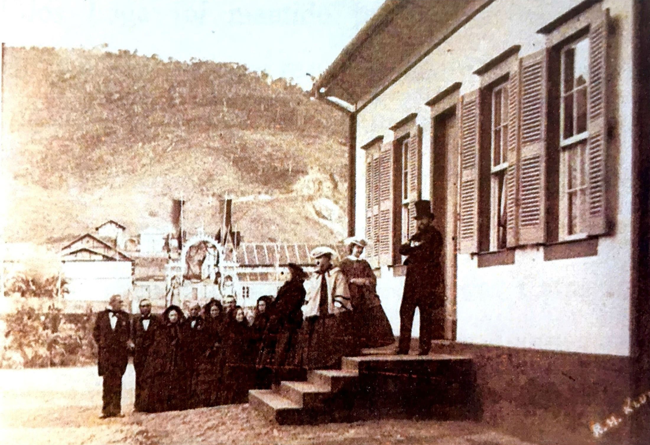 Dom Pedro II no Bairro Mariano Procópio, cidade coberta de gelo e o memorável sequestro na Rua das Margaridas: veja fotos e vídeos de momentos históricos da cidade