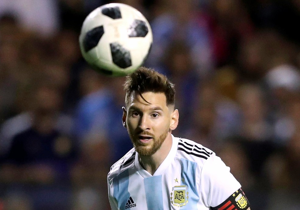 Messi lembra que Argentina enfrentou muitas dificuldades antes da Copa (Foto: Marcos Brindicci/Reuters)