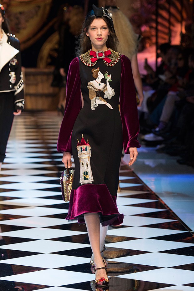 Dolce & Gabbana: A Fairy Tale is “Frozen” - Vogue | en