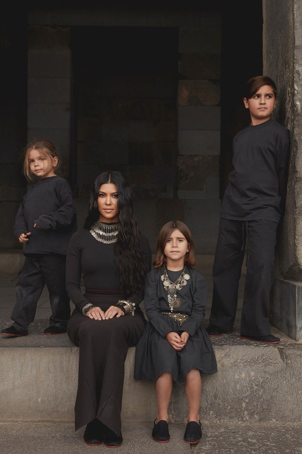 Kourtney Kardashian e seus filhos (Foto: Reprodução/Instagram)