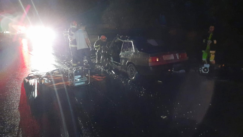 Uma pessoa morreu e outras três ficaram feridas em Junqueirópolis (SP) — Foto: Carlos Volpi/TV Fronteira