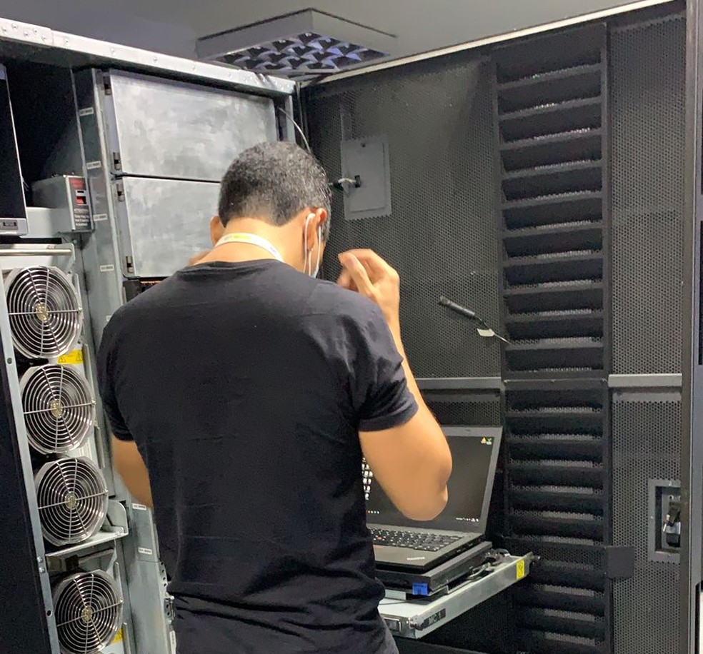 Técnico da empresa já está em Teresina fazendo a avaliação do equipamento — Foto: Divulgação/ATI