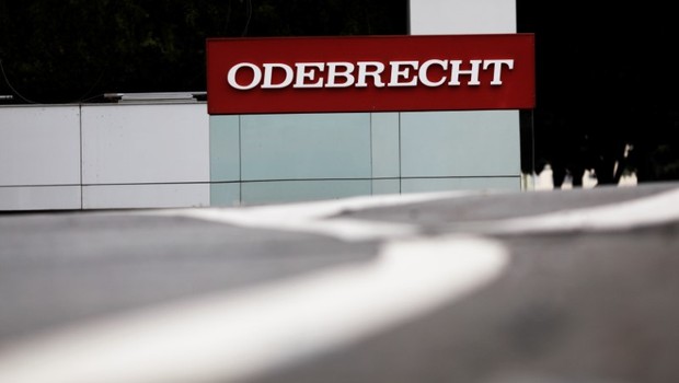 Logo da empreiteira Odebrecht em escritório da empresa em São Paulo (Foto: Nacho Doce/Reuters)