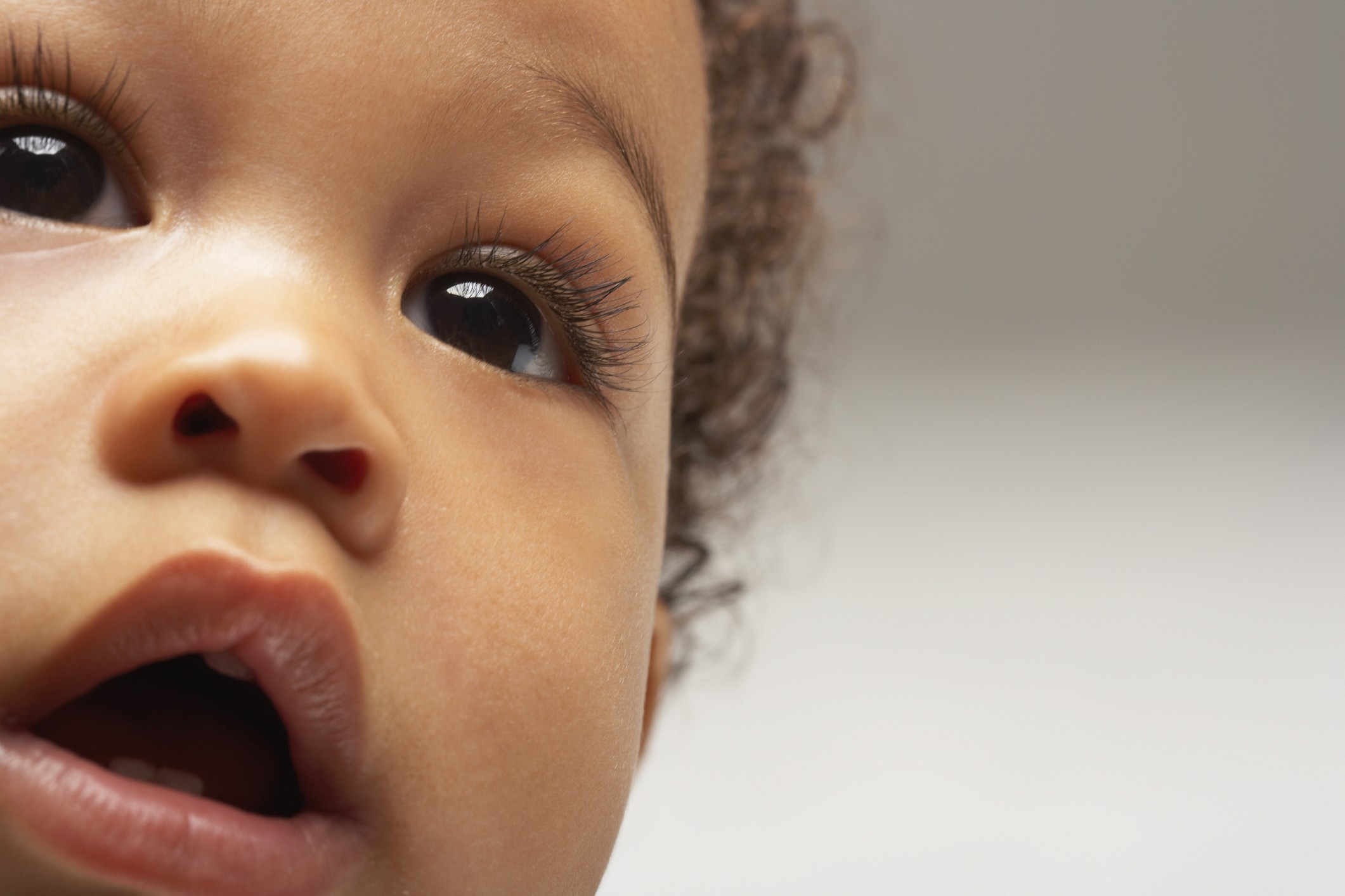 Foto bebê com a boca aberta (Foto: ThinkStock)