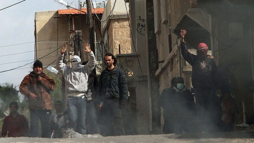 Protestos contra o governo de Assad tomaram as ruas da Síria em 2011 — Foto: Getty Images/AFP/BBC