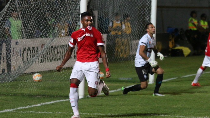 [Torcida Flamengo] Valores altos e pedido de 700 mil de salário dificultam negociação com Vitinho