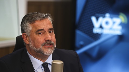 Ministro de Lula critica retirada de sigilo de investigação de atentado a Moro: 'para ajudar a narrativa de um amigo?'
