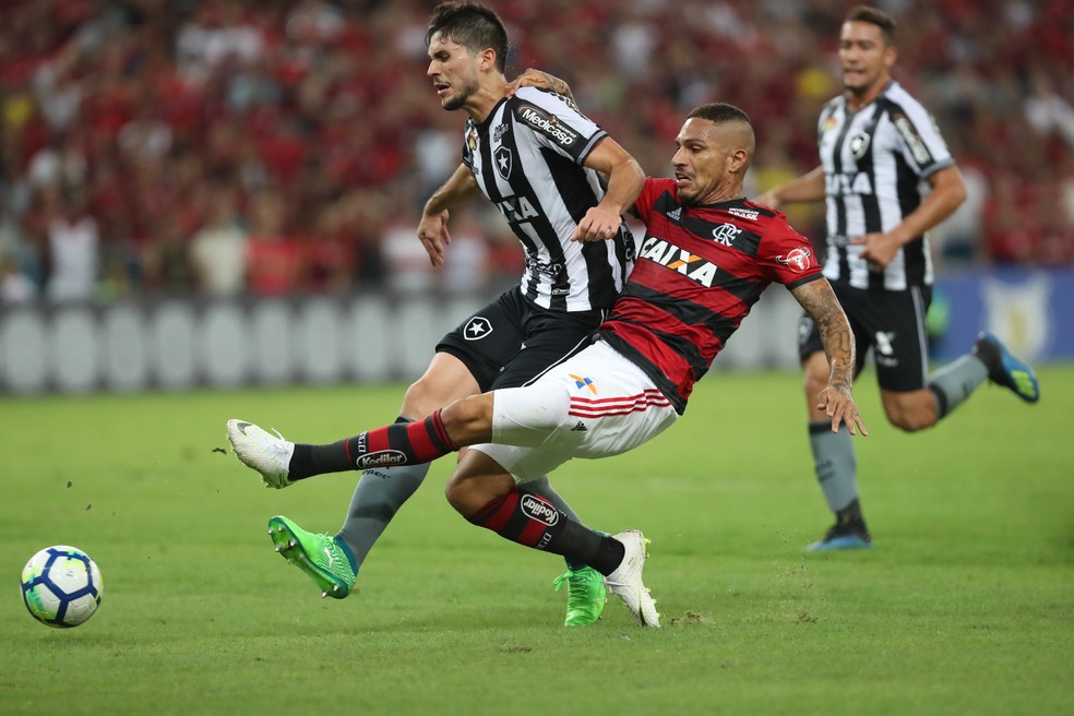 Guerrero no foi brilhante em seu segundo jogo depois do fim da Copa do Mundo (Foto: Gilvan de Souza/Flamengo)