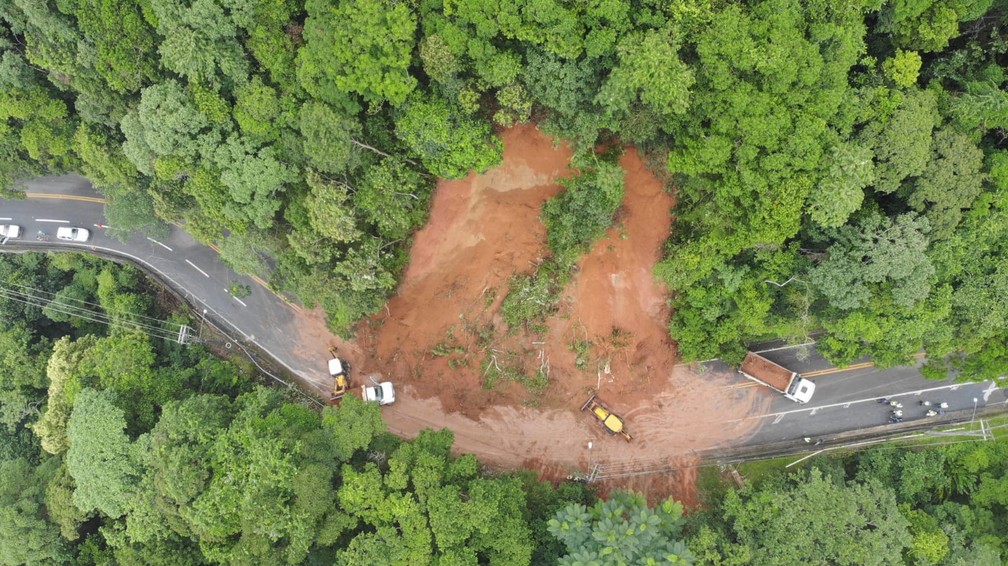 Rodovia Rio Santos E Interditada No Trecho De Maresias Apos Queda