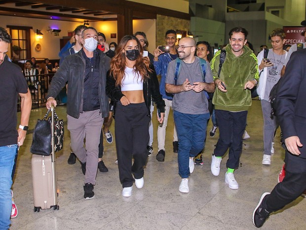 Anitta em aeroporto de São Paulo (Foto: Thiago Duran/BrazilNews)