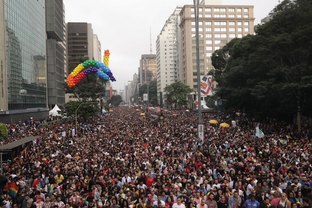 Parada do Orgulho LGBT volta às ruas de SP neste domingo e quer atrair milhões