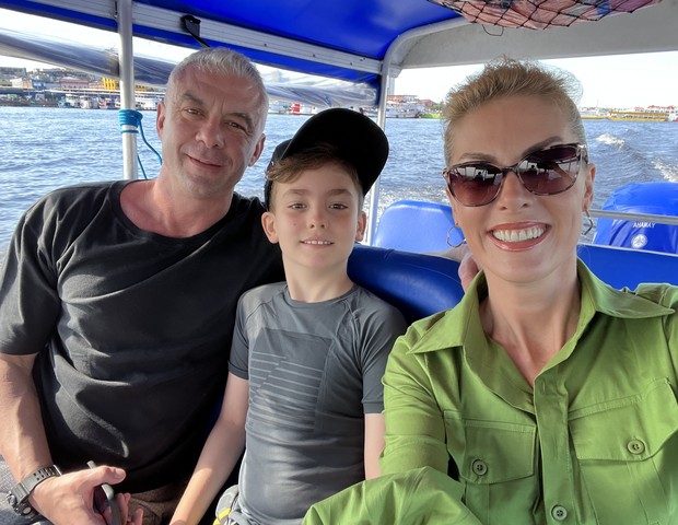 Ana Hickmann e família curtem férias em Manaus (Foto: Instagram)