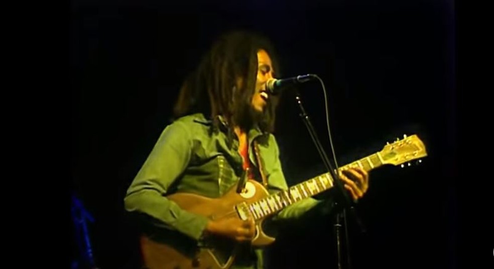 Bob Marley canta em show de 1977 — Foto: Reprodução/YouTube