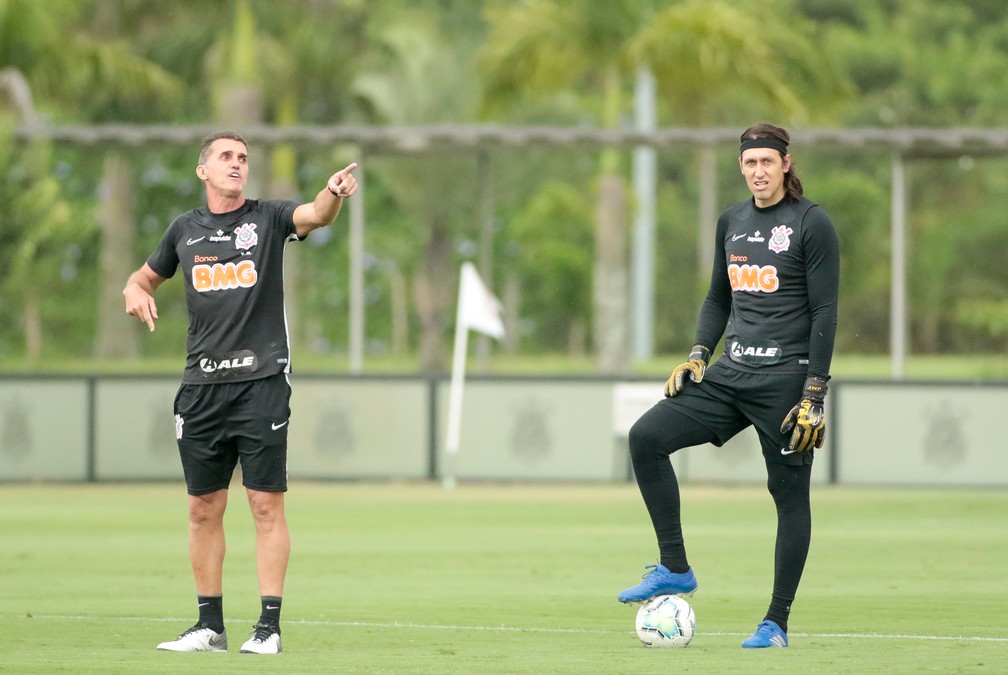Timão terá Cássio de volta e mudança no meio contra o Fluminense; veja provável escalação