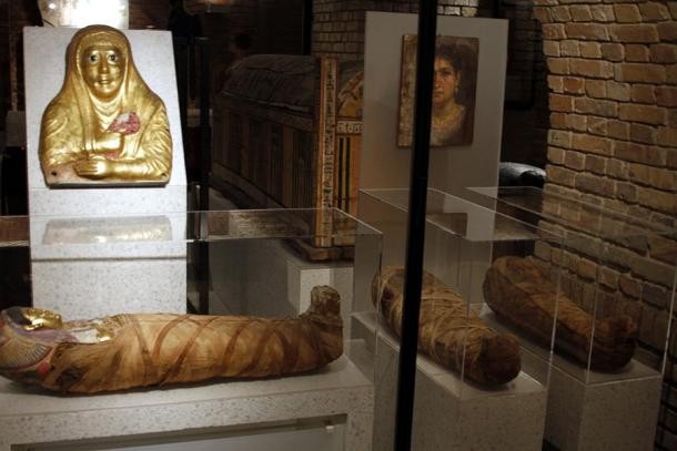 Múmias em exposição no Neues Museum em Berlim na Alemanha (Foto: José Luiz Bernardes Ribeiro)