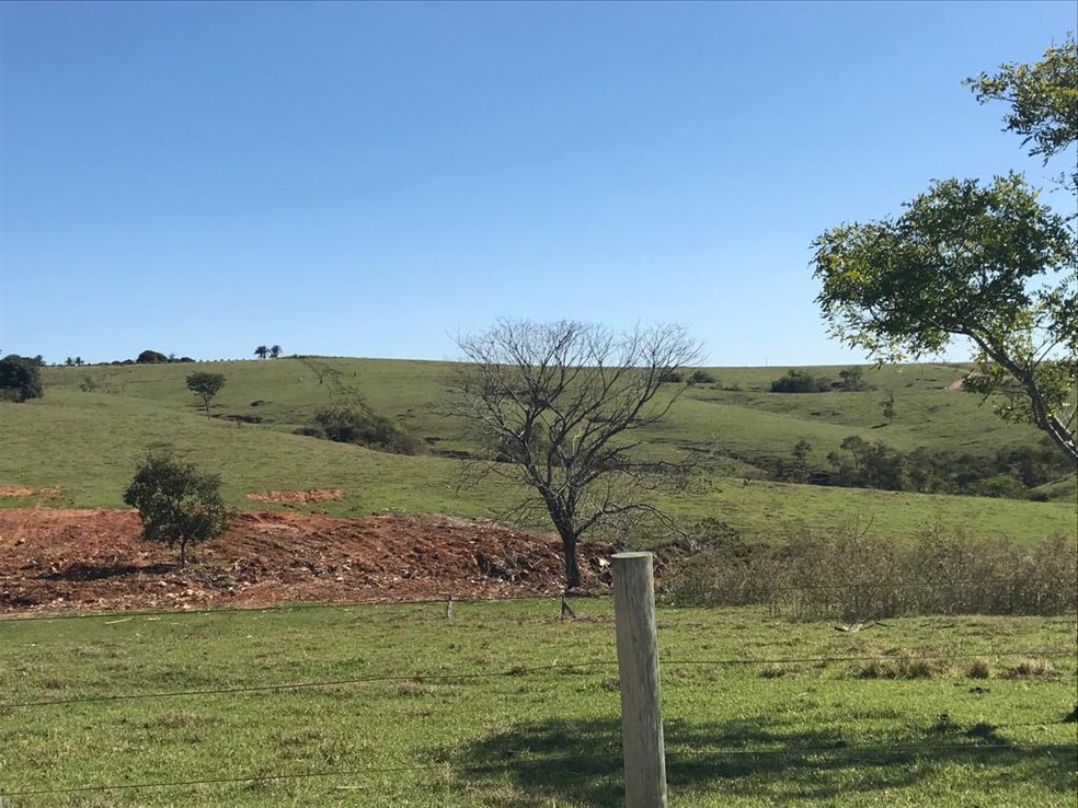 Pol&iacute;cia elabora multa de mais de R$ 70 mil ap&oacute;s flagrar focos de queimada em fazenda de Bastos &mdash; Foto: Pol&iacute;cia Ambiental/Divulga&ccedil;&atilde;o